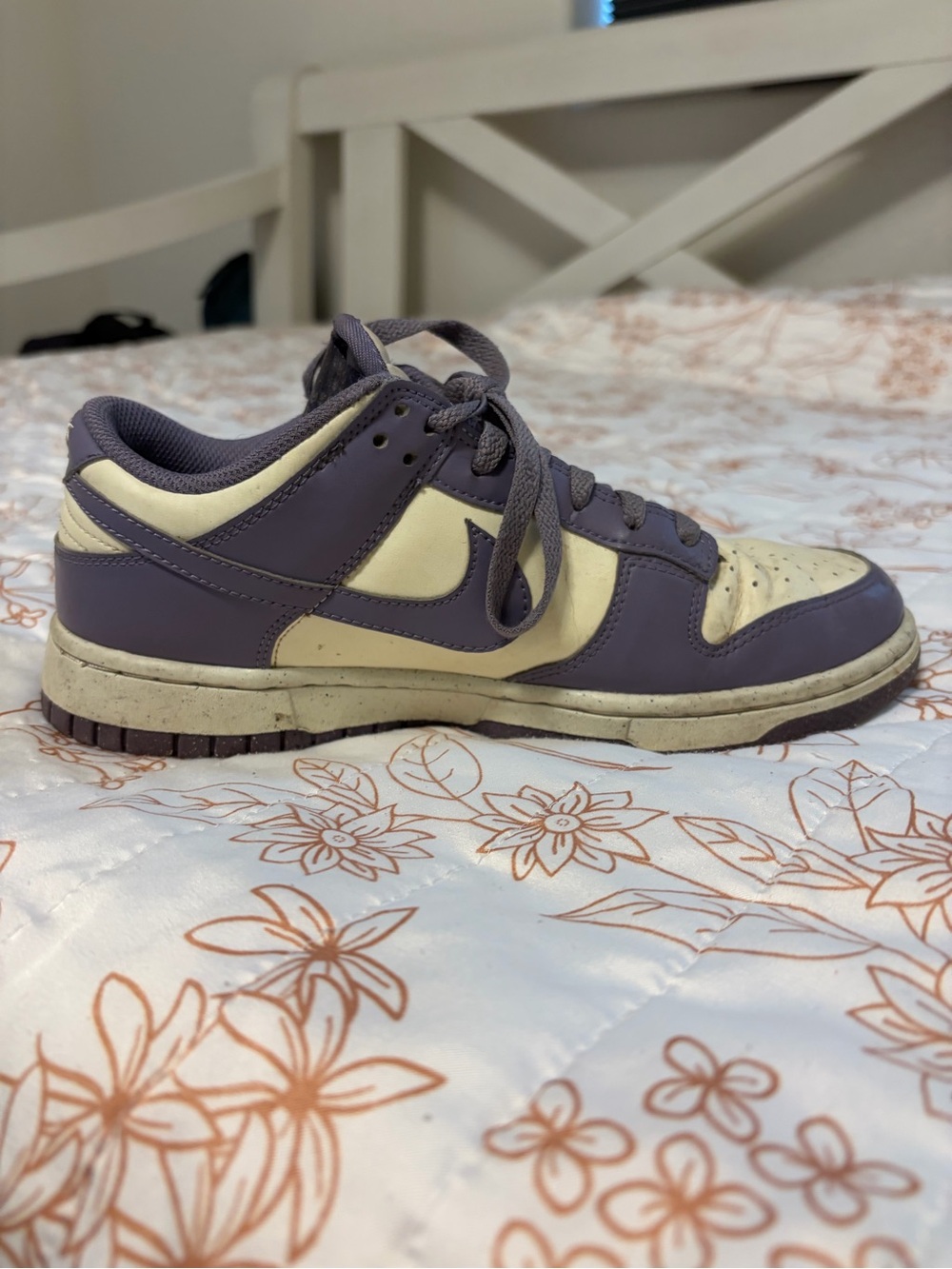 Nike Low-Top Sneakers in Purple and Cream